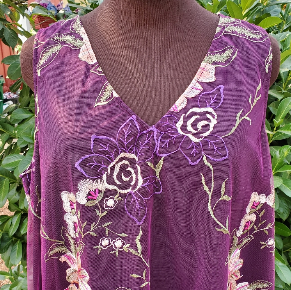 BEIGE BY ECI EMBROIDERED DRESS SIZE XL - Picture 1 of 8